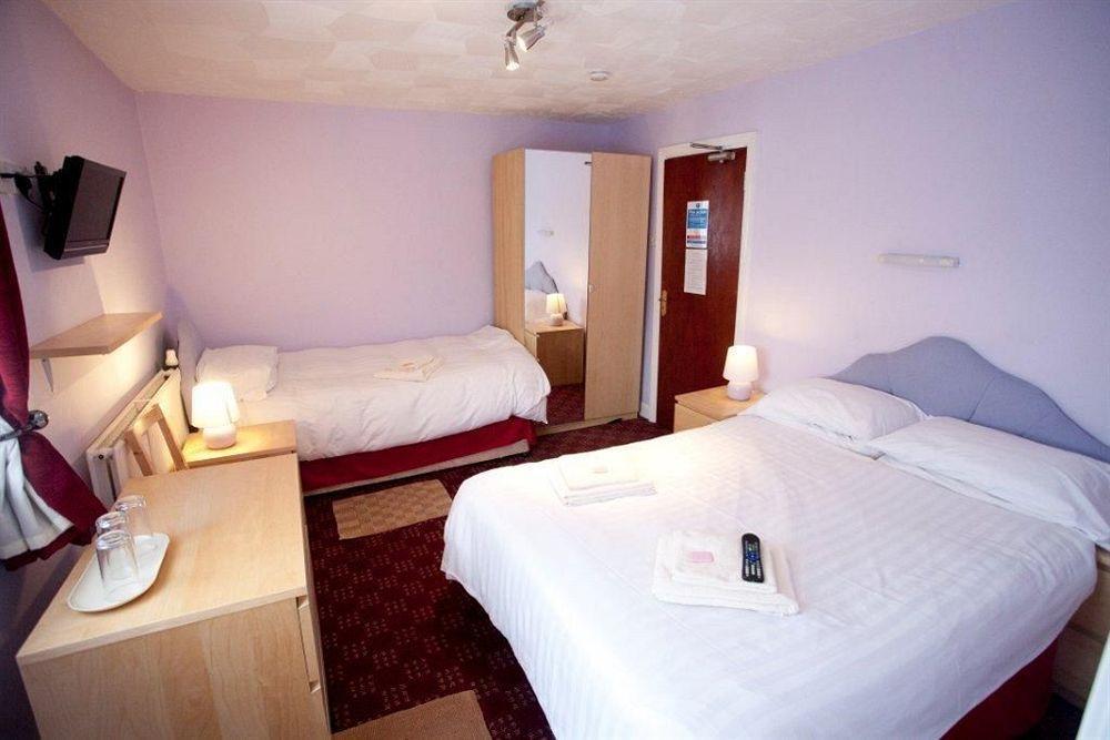 Hawthorn Hotel Radcliffe Екстер'єр фото